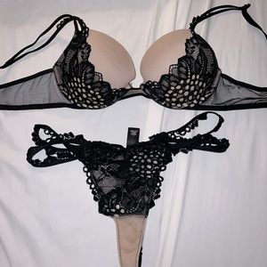 Victoria’s Secret Bra and Thong Set